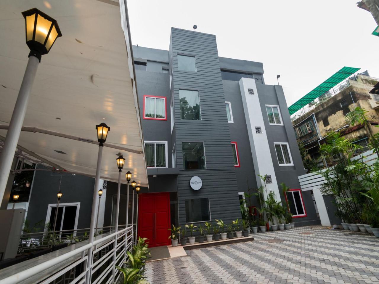 โอโย ทาวน์เฮาส์ 011 เอสพลานาด Hotel โกลกาตา ภายนอก รูปภาพ